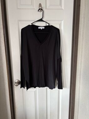 Lola & Sophie Black V-Neck Long Sleeve Top